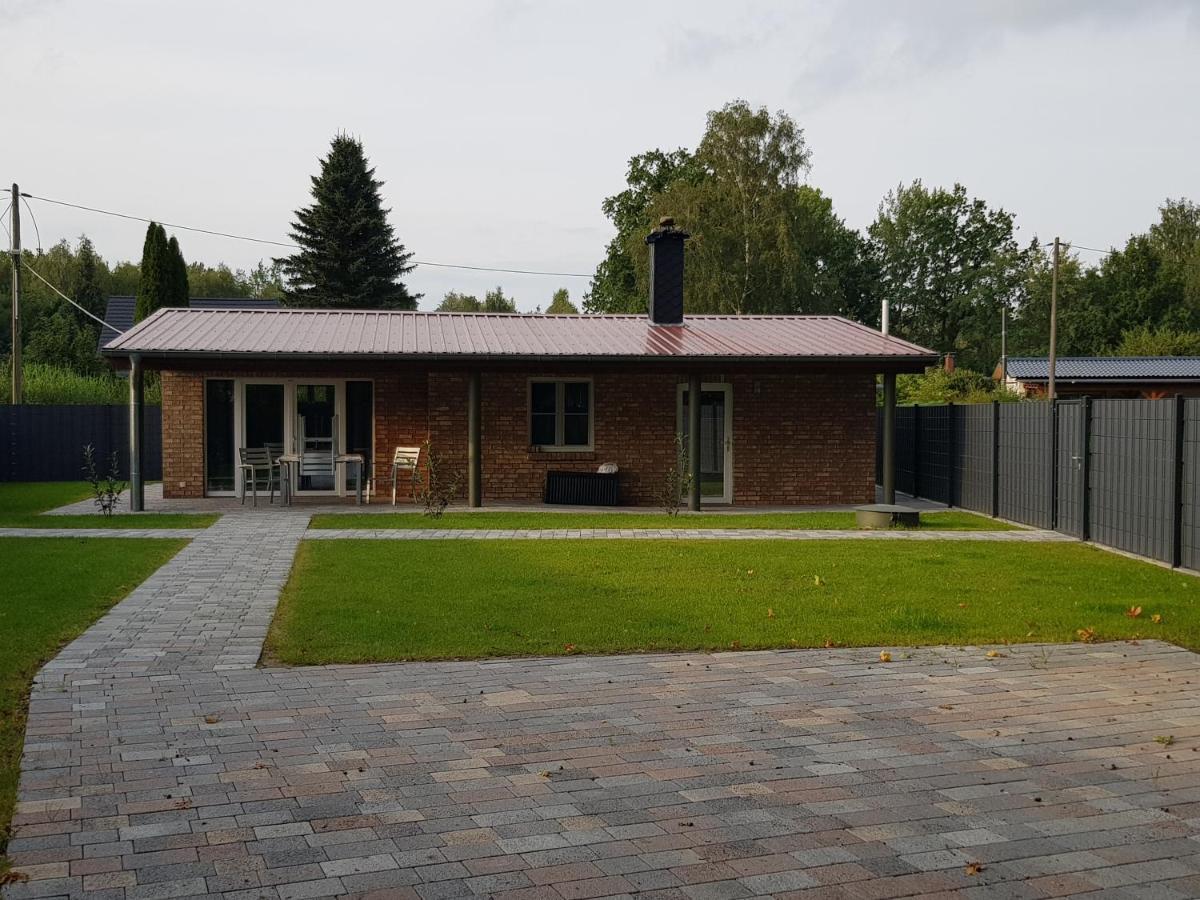 Bungalow Am Neustaedter See Нойщат-Глеве Екстериор снимка